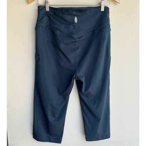 Free People FP Movement Stay Centered Capri Yoga Leggings Deep Dive Sz L $78 - Picture 6 of 15